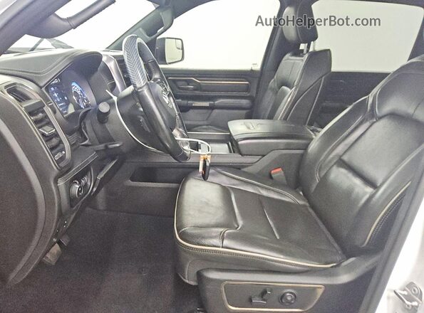 1C6SRFHT9KN603820 2019 RAM 1500 Белый Вид салона спереди