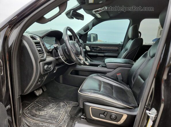 1C6SRFHT9LN422377 2020 RAM 1500 Black Widok wnętrza z przodu
