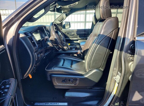 1C6SRFHT9NN401158 2022 RAM 1500 Gray Vista interior delantera