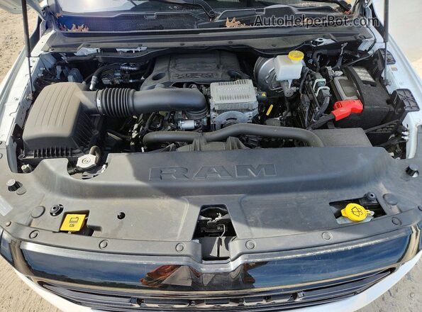 1C6SRFHTXRN172723 2024 RAM 1500 White უკანა სალონის ხედი