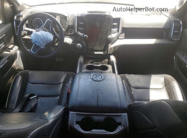 1C6SRFJP1SN567876 2025 RAM 1500 White Vista del salpicadero