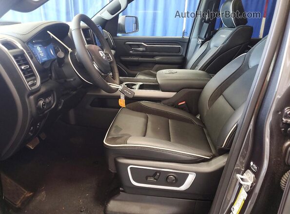 1C6SRFJP1TN293757 2026 RAM 1500 Gray Вид салону спереду