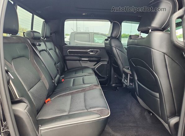 1C6SRFJP3SN547368 2025 RAM 1500 Black Widok tylnych siedzeń