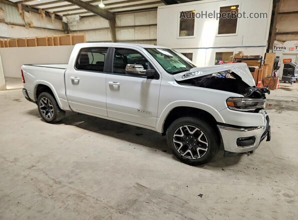 1C6SRFJP4TN368998 2026 RAM 1500 White Передня права чверть
