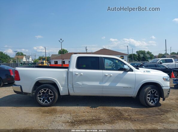 1C6SRFJP6TN307233 2026 RAM 1500 White Widok wnętrza z tyłu