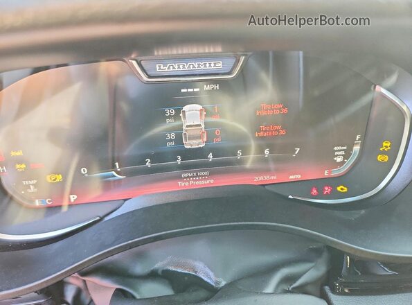 1C6SRFJP7SN727792 2025 RAM 1500 Black ხელსაწყოთა პანელის ხედი