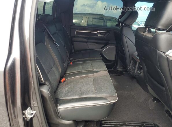 1C6SRFJP7SN763191 2025 RAM 1500 Charcoal Вид задніх сидінь