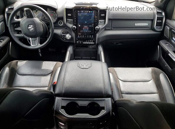 1C6SRFJT0RN119099 2024 RAM 1500 Black Widok deski rozdzielczej