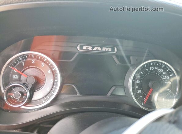 1C6SRFJT0RN149378 2024 RAM 1500 Белый Вид щитка приборов