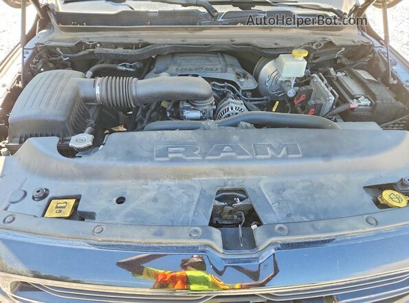 1C6SRFJT2NN387520 2022 RAM 1500 Black უკანა სალონის ხედი