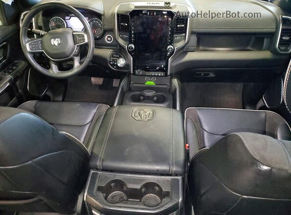 1C6SRFJT2PN634991 2023 RAM 1500 Темно-бордовый Вид панели приборов
