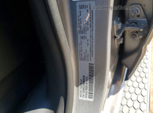 1C6SRFJT3MN604295 2021 RAM 1500 Silver Շարժիչի բաժամունքի տեսք