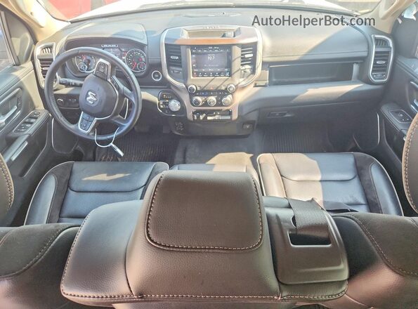 1C6SRFJT4MN700937 2021 RAM 1500 White Dashboard view