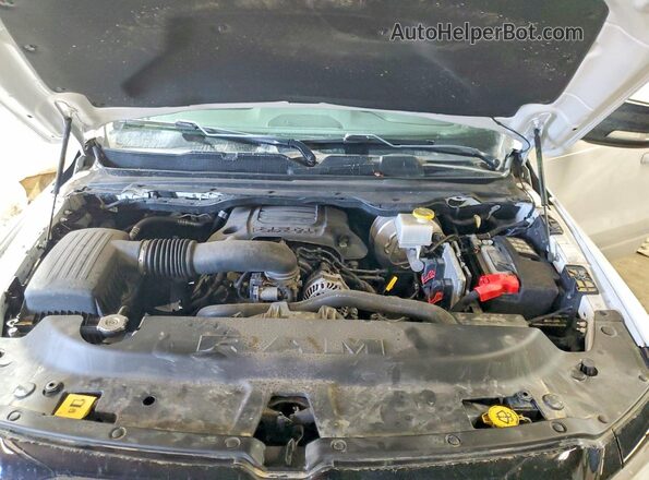 1C6SRFJT5MN736054 2021 RAM 1500 White Vista interior trasera