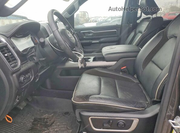 1C6SRFJT7RN170695 2024 RAM 1500 Gray Widok wnętrza z przodu