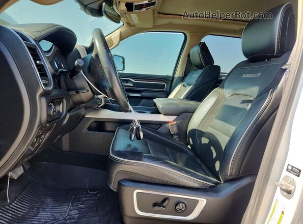 1C6SRFJT8MN730359 2021 RAM 1500 White Front interior view