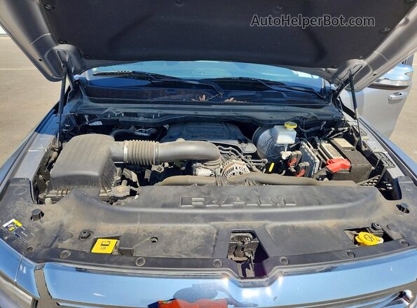 1C6SRFJTXNN262684 2022 RAM 1500 Gray Rear interior view