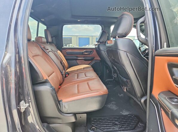 1C6SRFKT3KN840554 2019 RAM 1500 Gray Widok tylnych siedzeń