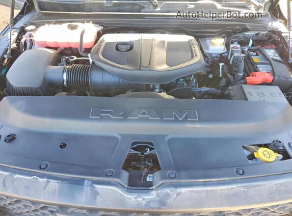 1C6SRFLP0TN172019 2026 RAM 1500 Charcoal Вид задньої частини салону
