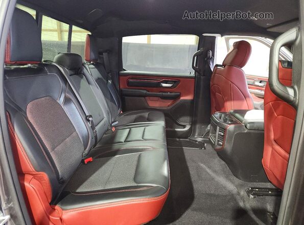 1C6SRFLPXTN264786 2026 RAM 1500 Gray Rear seats view
