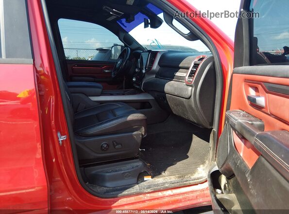 1C6SRFLT0KN894943 2019 RAM 1500 Red Вид салону спереду