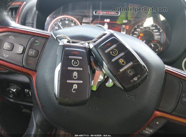 1C6SRFLT0KN894943 2019 RAM 1500 Red Вид панелі приладів