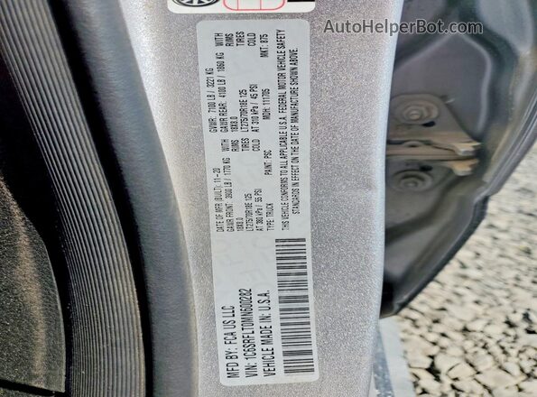 1C6SRFLT0MN600282 2021 RAM 1500 Silver Vista del compartimento del motor