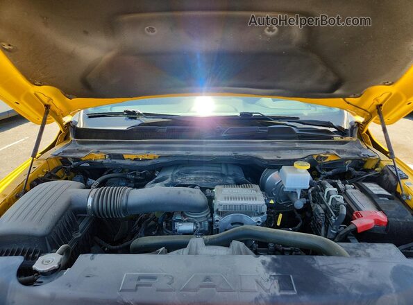 1C6SRFLT2PN677689 2023 RAM 1500 Yellow Вид задньої частини салону