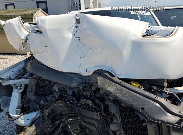 1C6SRFLT4PN520665 2023 RAM 1500 White Vista interior trasera