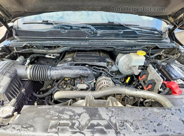 1C6SRFLT5KN676755 2019 RAM 1500 Черный Вид задней части салона