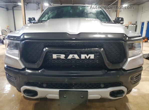 1C6SRFLT8KN883172 2019 RAM 1500 Silver Вид спереду