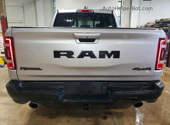 1C6SRFLT8KN883172 2019 RAM 1500 Silver Вид ззаду