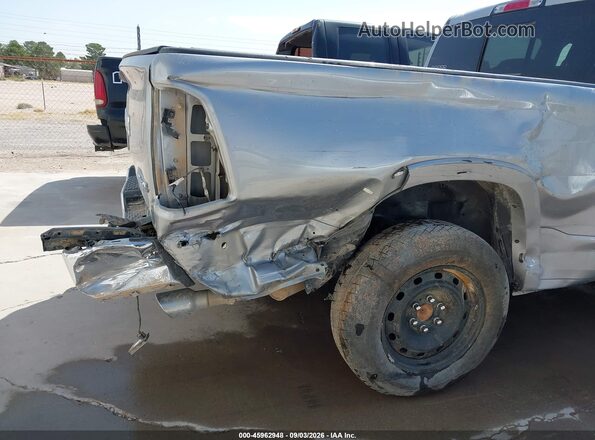 1C6SRFMP3SN637969 2025 RAM 1500 Silver Widok z przodu