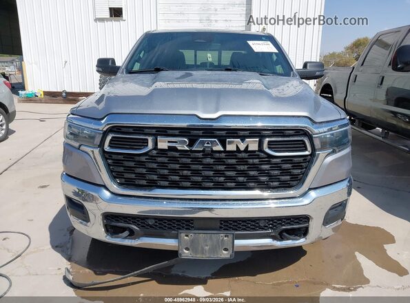 1C6SRFMP3SN637969 2025 RAM 1500 Silver Widok zestawu wskaźników