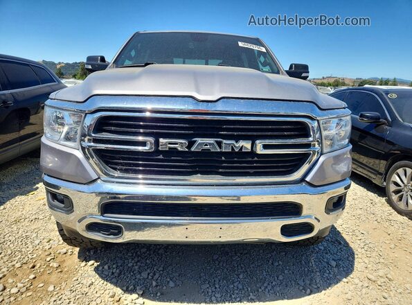 1C6SRFMT2KN921882 2019 RAM 1500 Silver Widok z przodu