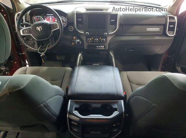 1C6SRFMT7LN234348 2020 RAM 1500 Red Вид панелі приладів