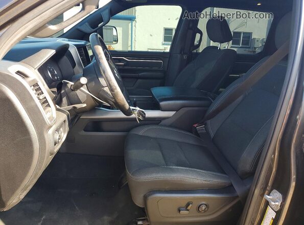 1C6SRFMT9KN736924 2019 RAM 1500 Серый Вид салона спереди
