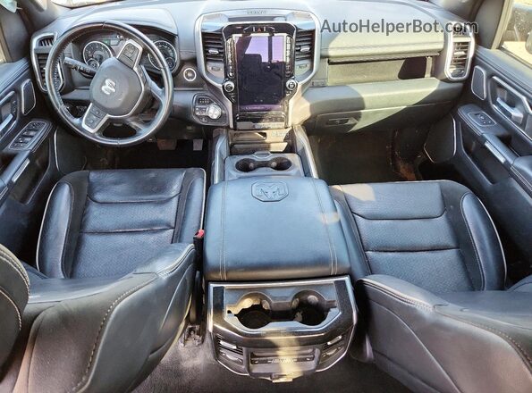 1C6SRFRT0MN783464 2021 RAM 1500 Charcoal Widok deski rozdzielczej