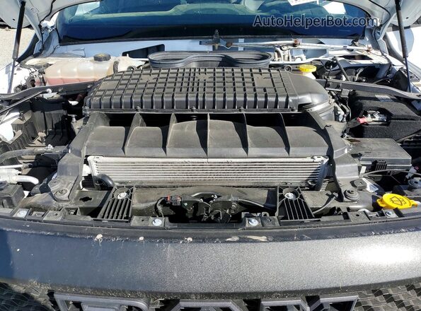 1C6SRFU91PN585265 2023 RAM 1500 White უკანა სალონის ხედი