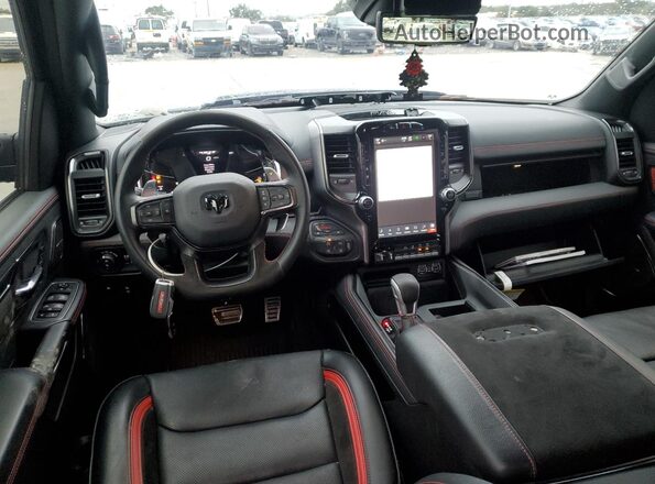 1C6SRFU92RN113675 2024 RAM 1500 Black Vista del salpicadero
