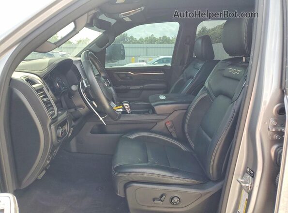 1C6SRFU95MN789756 2021 RAM 1500 Silver Widok wnętrza z przodu