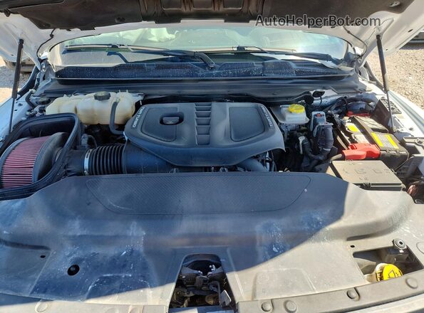 1C6SRFUP0TN160743 2026 RAM 1500 White Vista interior trasera