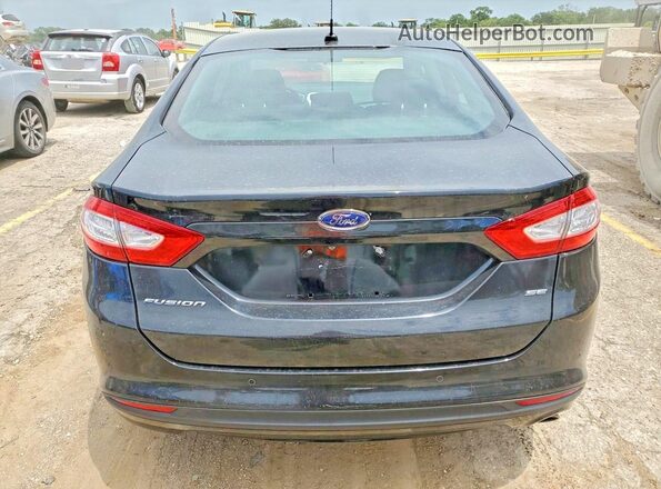 1FA6P0H7XG5124688 2016 FORD FUSION Черный Вид сзади