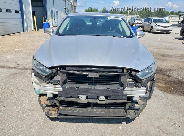 1FA6P0HD2G5108149 2016 FORD FUSION Silver Widok z przodu