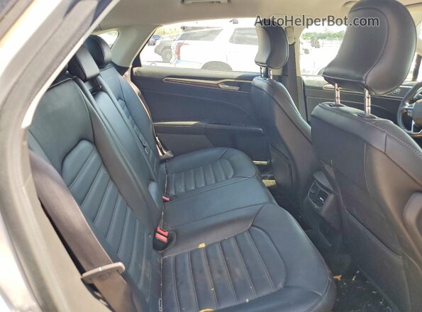 1FA6P0HD2G5108149 2016 FORD FUSION Silver Widok tylnych siedzeń