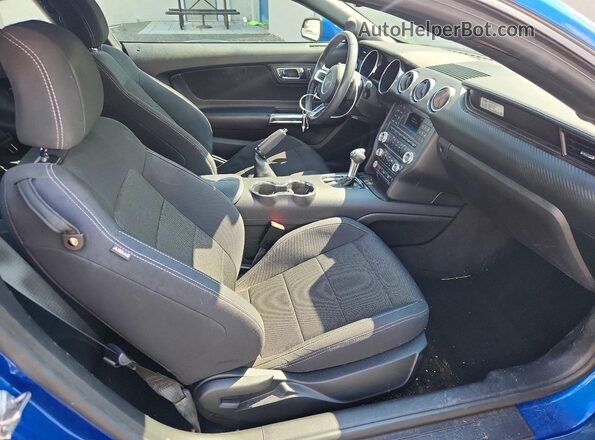 1FA6P8AM7H5226322 2017 FORD MUSTANG Blue Dashboard view