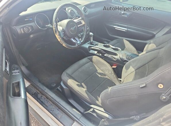 1FA6P8AM8G5211780 2016 FORD MUSTANG White Vista del salpicadero