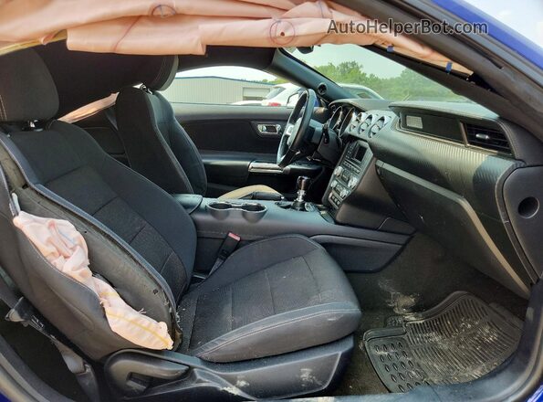 1FA6P8AM9G5255805 2016 FORD MUSTANG Blue Front interior view