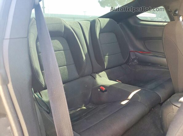 1FA6P8AMXG5256820 2016 FORD MUSTANG Charcoal Vista de los asientos traseros