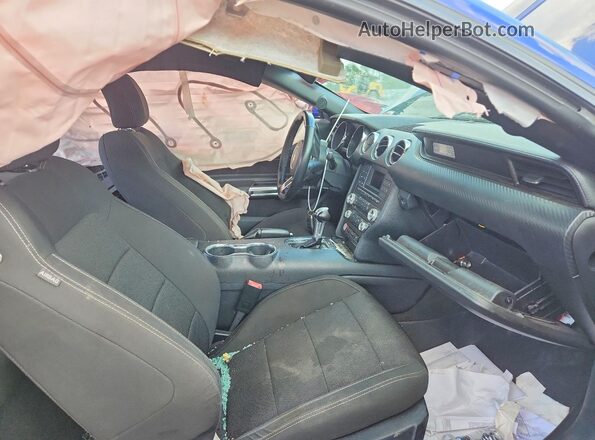 1FA6P8AMXG5283631 2016 FORD MUSTANG Синий Вид салона спереди